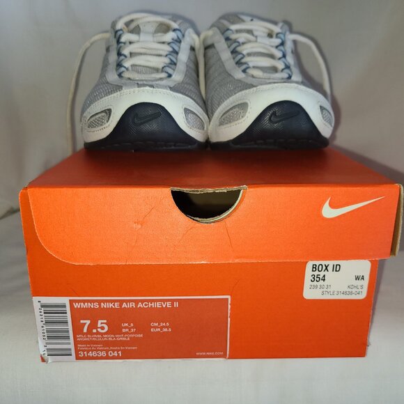 Nike Air Women’s Athletic Shoes – White/Grey/Blue - EUC - Picture 8 of 14